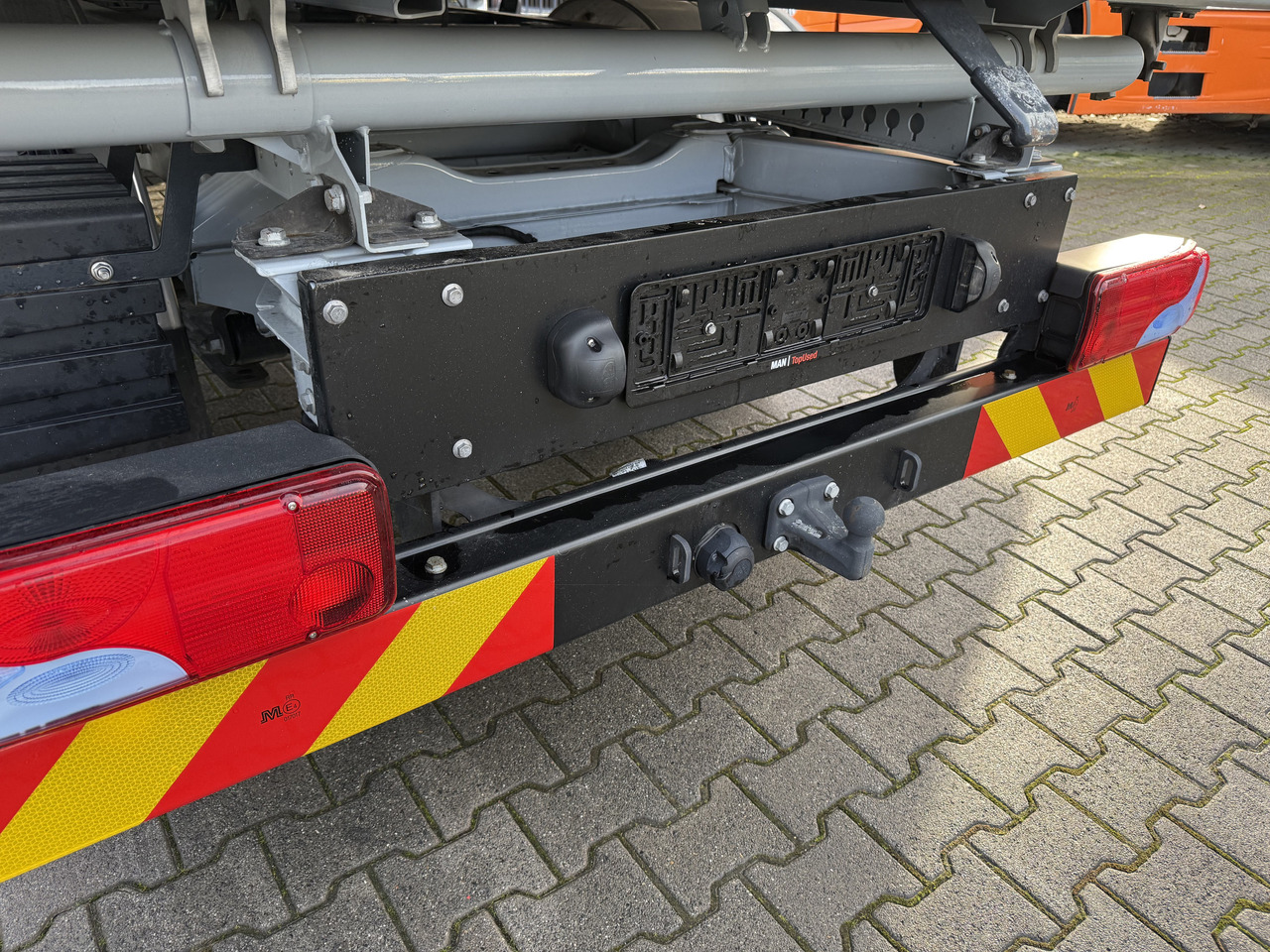 MAN TGE 6.160 Meiller Trigenius Neuwertig ! - Kippiauto kuorma-auto: kuva MAN TGE 6.160 Meiller Trigenius Neuwertig ! - Kippiauto kuorma-auto MAN TGE 6.160 Meiller Trigenius Neuwertig ! - Kippiauto kuorma-auto: kuva MAN TGE 6.160 Meiller Trigenius Neuwertig ! - Kippiauto kuorma-auto