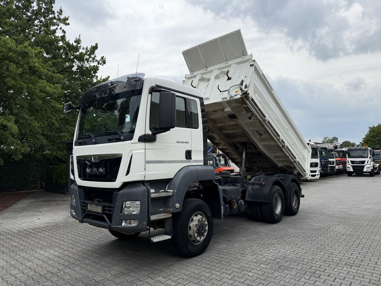 MAN TGS 26.400 6X6 BB Meiller - Kippiauto kuorma-auto: kuva MAN TGS 26.400 6X6 BB Meiller - Kippiauto kuorma-auto MAN TGS 26.400 6X6 BB Meiller - Kippiauto kuorma-auto: kuva MAN TGS 26.400 6X6 BB Meiller - Kippiauto kuorma-auto