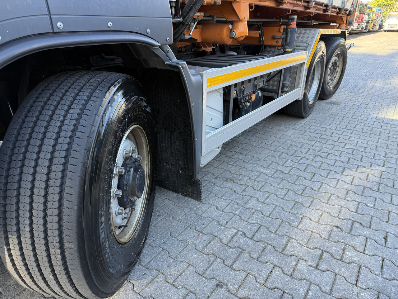 MAN TGS 28.400 6X4H-4 BL - Kippiauto kuorma-auto, Nosturiauto: kuva MAN TGS 28.400 6X4H-4 BL - Kippiauto kuorma-auto, Nosturiauto MAN TGS 28.400 6X4H-4 BL - Kippiauto kuorma-auto, Nosturiauto: kuva MAN TGS 28.400 6X4H-4 BL - Kippiauto kuorma-auto, Nosturiauto