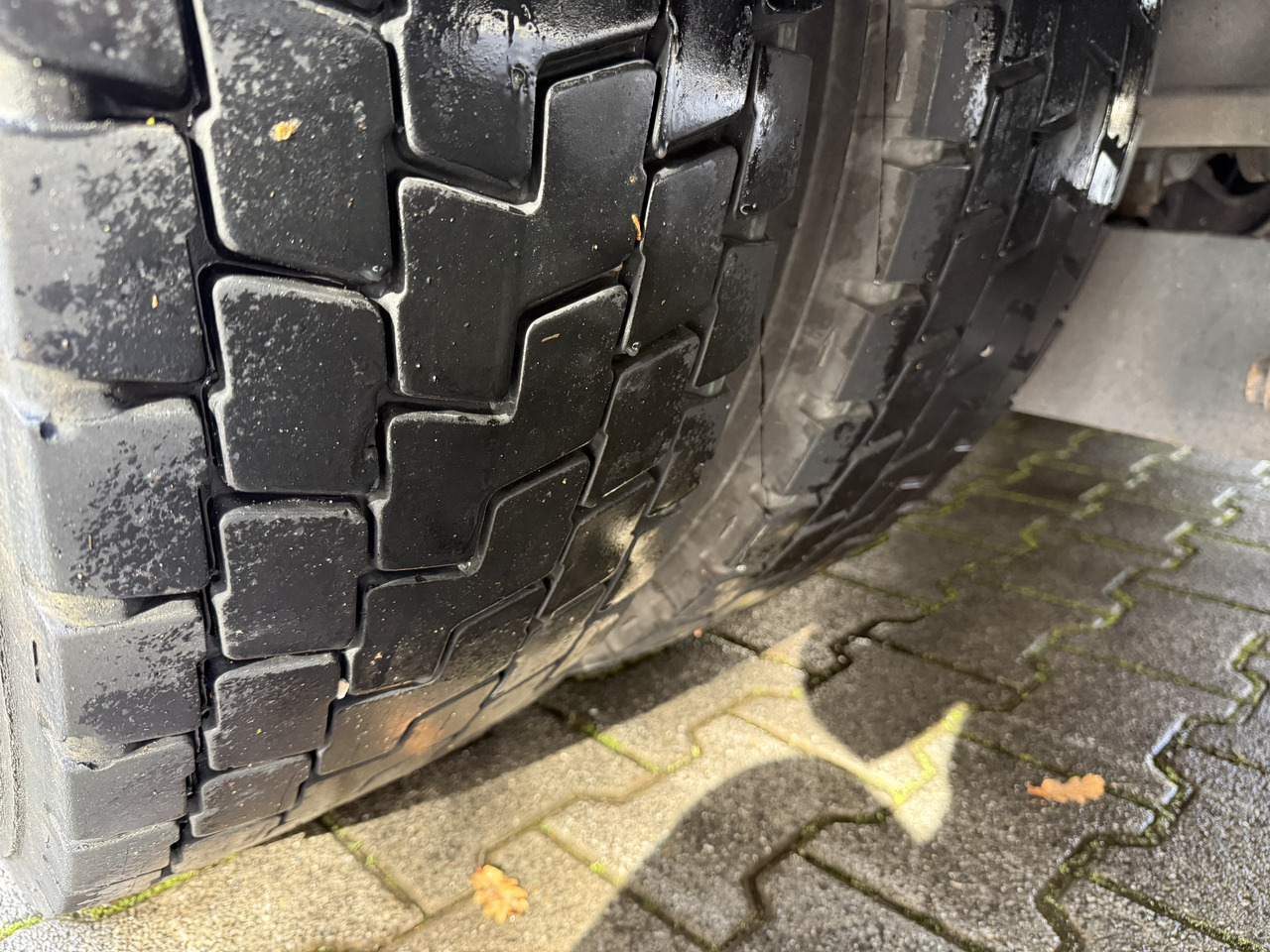 Mercedes-Benz Actros 2535 6X2 HMF 2420 bis 25 Meter - Nosturiauto, Lava-kuorma-auto: kuva Mercedes-Benz Actros 2535 6X2 HMF 2420 bis 25 Meter - Nosturiauto, Lava-kuorma-auto Mercedes-Benz Actros 2535 6X2 HMF 2420 bis 25 Meter - Nosturiauto, Lava-kuorma-auto: kuva Mercedes-Benz Actros 2535 6X2 HMF 2420 bis 25 Meter - Nosturiauto, Lava-kuorma-auto