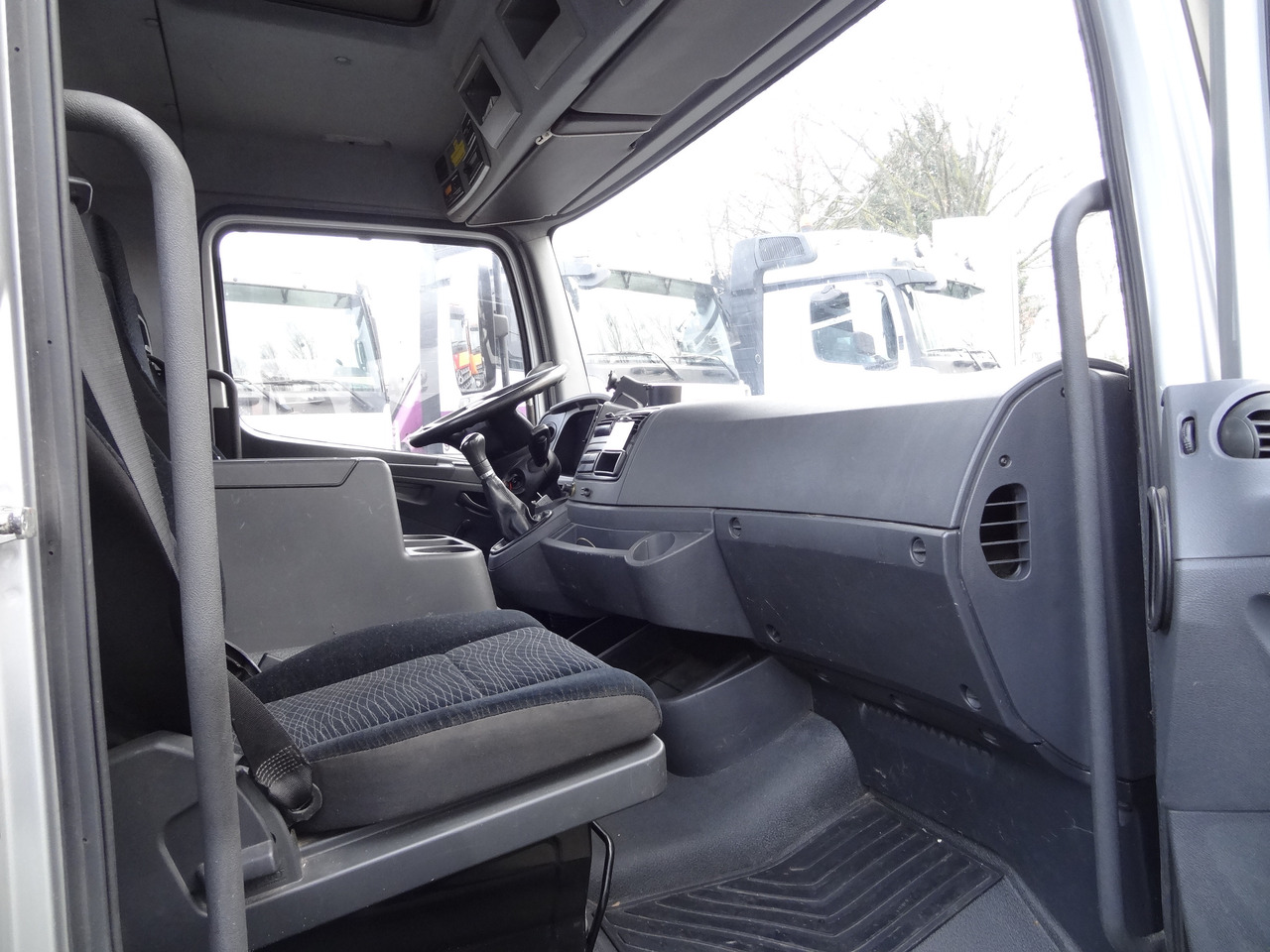 Mercedes-Benz Atego 818 Kran Palfinger 6501 - Lava-kuorma-auto, Nosturiauto: kuva Mercedes-Benz Atego 818 Kran Palfinger 6501 - Lava-kuorma-auto, Nosturiauto Mercedes-Benz Atego 818 Kran Palfinger 6501 - Lava-kuorma-auto, Nosturiauto: kuva Mercedes-Benz Atego 818 Kran Palfinger 6501 - Lava-kuorma-auto, Nosturiauto