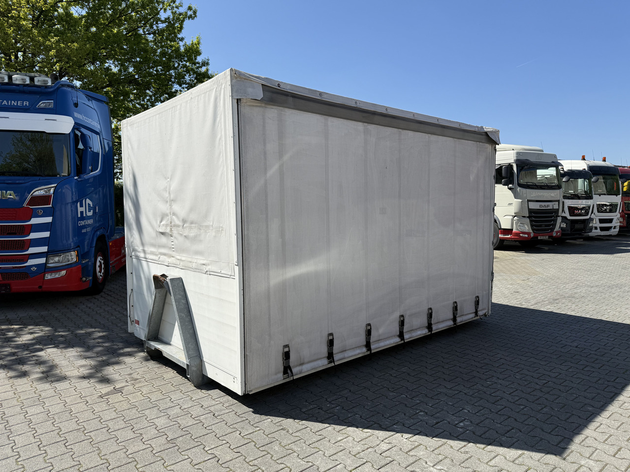 Plane/ Mulde/ Container Ex- Rotes Kreuz - Vaihtolava: kuva Plane/ Mulde/ Container Ex- Rotes Kreuz - Vaihtolava Plane/ Mulde/ Container Ex- Rotes Kreuz - Vaihtolava: kuva Plane/ Mulde/ Container Ex- Rotes Kreuz - Vaihtolava