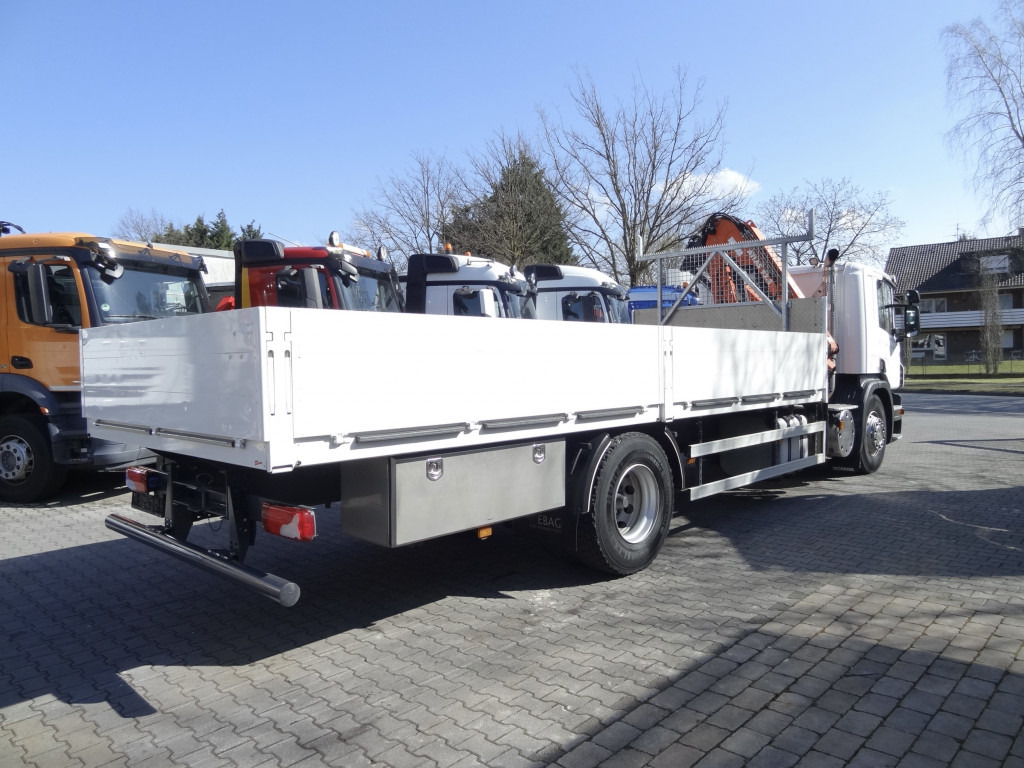 Lava-kuorma-auto, Nosturiauto Scania P230 4X2 Kran Atlas 92.2 A2: kuva Lava-kuorma-auto, Nosturiauto Scania P230 4X2 Kran Atlas 92.2 A2