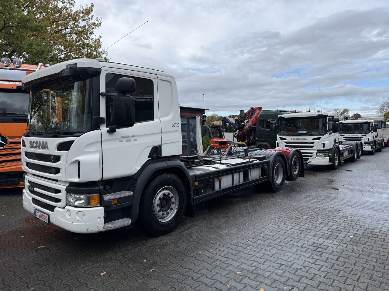 Scania P280 6X2*4 - Kuorma-auto alusta: kuva Scania P280 6X2*4 - Kuorma-auto alusta Scania P280 6X2*4 - Kuorma-auto alusta: kuva Scania P280 6X2*4 - Kuorma-auto alusta