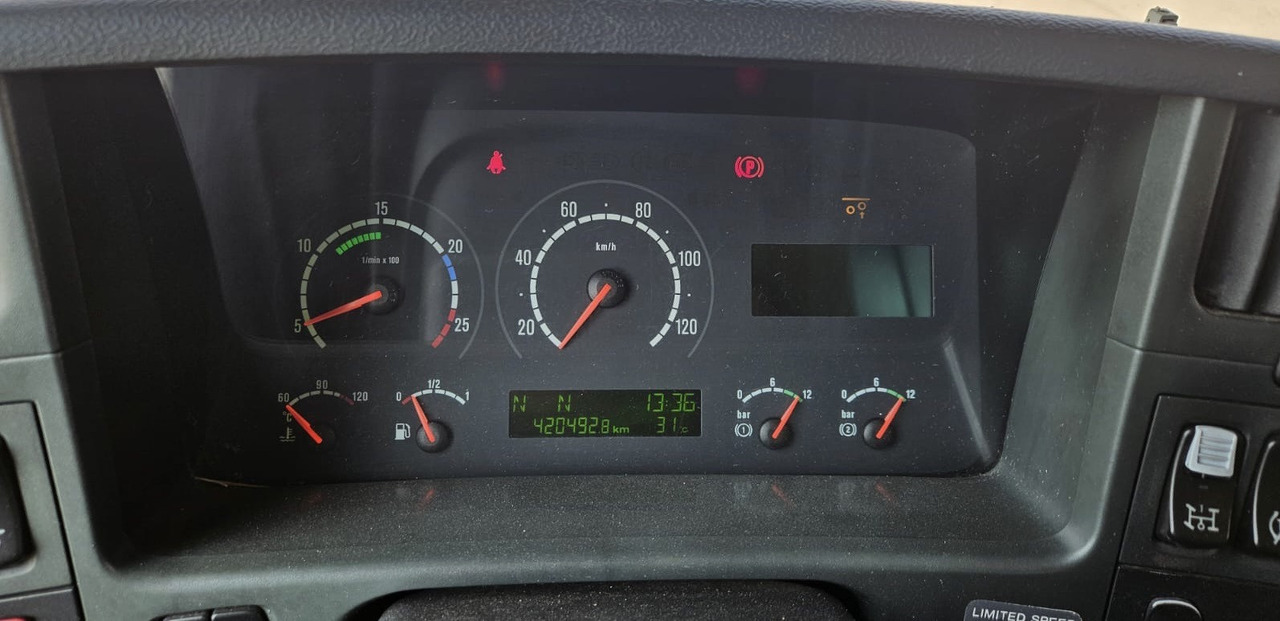 Scania P420 8X2*6 - Kuorma-auto alusta: kuva Scania P420 8X2*6 - Kuorma-auto alusta Scania P420 8X2*6 - Kuorma-auto alusta: kuva Scania P420 8X2*6 - Kuorma-auto alusta