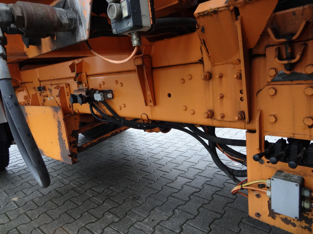 Scania T114 380 Torpedo/Hauber Winterdienst Kommunal - Kippiauto kuorma-auto: kuva Scania T114 380 Torpedo/Hauber Winterdienst Kommunal - Kippiauto kuorma-auto Scania T114 380 Torpedo/Hauber Winterdienst Kommunal - Kippiauto kuorma-auto: kuva Scania T114 380 Torpedo/Hauber Winterdienst Kommunal - Kippiauto kuorma-auto