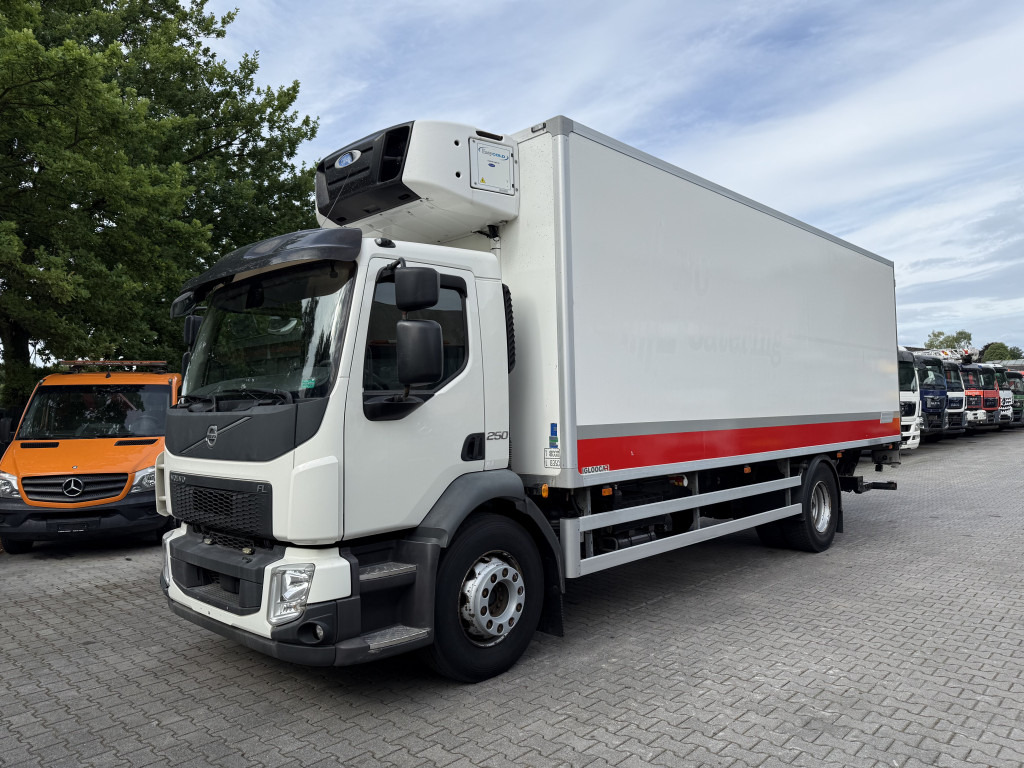 Volvo FL250.18 Carrier Supra 850Mt - Refrigeraattori kuorma-auto: kuva Volvo FL250.18 Carrier Supra 850Mt - Refrigeraattori kuorma-auto Volvo FL250.18 Carrier Supra 850Mt - Refrigeraattori kuorma-auto: kuva Volvo FL250.18 Carrier Supra 850Mt - Refrigeraattori kuorma-auto