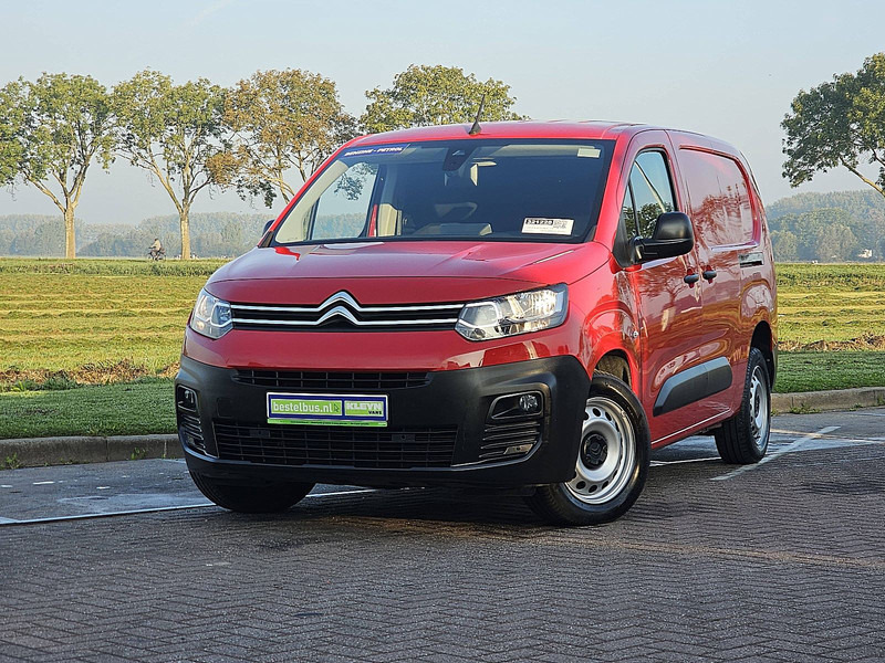 Citroën Berlingo 1.4 XL 130 AUT. 34 dkm. - Jakeluauto: kuva Citroën Berlingo 1.4 XL 130 AUT. 34 dkm. - Jakeluauto Citroën Berlingo 1.4 XL 130 AUT. 34 dkm. - Jakeluauto: kuva Citroën Berlingo 1.4 XL 130 AUT. 34 dkm. - Jakeluauto