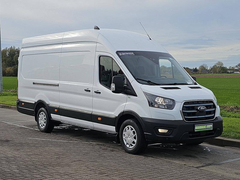 Ford E-Transit  L4H3 Maxi 68kWh! - Pakettiauto, Sähköpakettiauto: kuva Ford E-Transit  L4H3 Maxi 68kWh! - Pakettiauto, Sähköpakettiauto Ford E-Transit  L4H3 Maxi 68kWh! - Pakettiauto, Sähköpakettiauto: kuva Ford E-Transit  L4H3 Maxi 68kWh! - Pakettiauto, Sähköpakettiauto