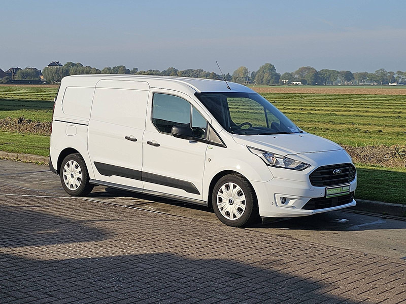 Ford Transit Connect 1.5 L2H1 Navi 3-Zits AC! - Jakeluauto: kuva Ford Transit Connect 1.5 L2H1 Navi 3-Zits AC! - Jakeluauto Ford Transit Connect 1.5 L2H1 Navi 3-Zits AC! - Jakeluauto: kuva Ford Transit Connect 1.5 L2H1 Navi 3-Zits AC! - Jakeluauto