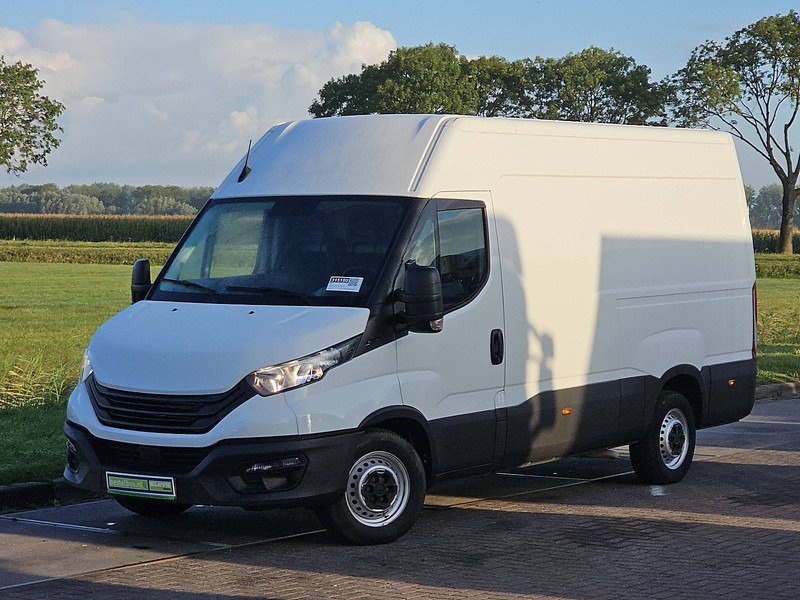 Iveco Daily 35S14 L2H2 3.5T-AHG Euro6! - Pakettiauto: kuva Iveco Daily 35S14 L2H2 3.5T-AHG Euro6! - Pakettiauto Iveco Daily 35S14 L2H2 3.5T-AHG Euro6! - Pakettiauto: kuva Iveco Daily 35S14 L2H2 3.5T-AHG Euro6! - Pakettiauto