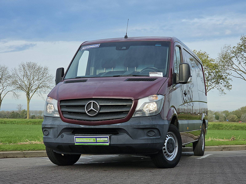 Mercedes-Benz 211 - Pieni pakettiauto: kuva Mercedes-Benz 211 - Pieni pakettiauto Mercedes-Benz 211 - Pieni pakettiauto: kuva Mercedes-Benz 211 - Pieni pakettiauto