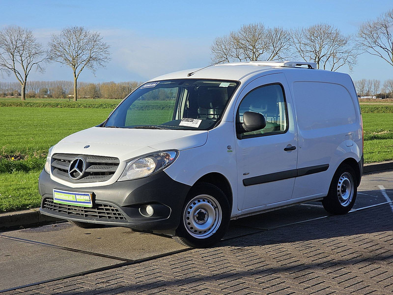 Mercedes-Benz Citan 109 CDI Carrier Koelwagen! - Kylmäauto: kuva Mercedes-Benz Citan 109 CDI Carrier Koelwagen! - Kylmäauto Mercedes-Benz Citan 109 CDI Carrier Koelwagen! - Kylmäauto: kuva Mercedes-Benz Citan 109 CDI Carrier Koelwagen! - Kylmäauto