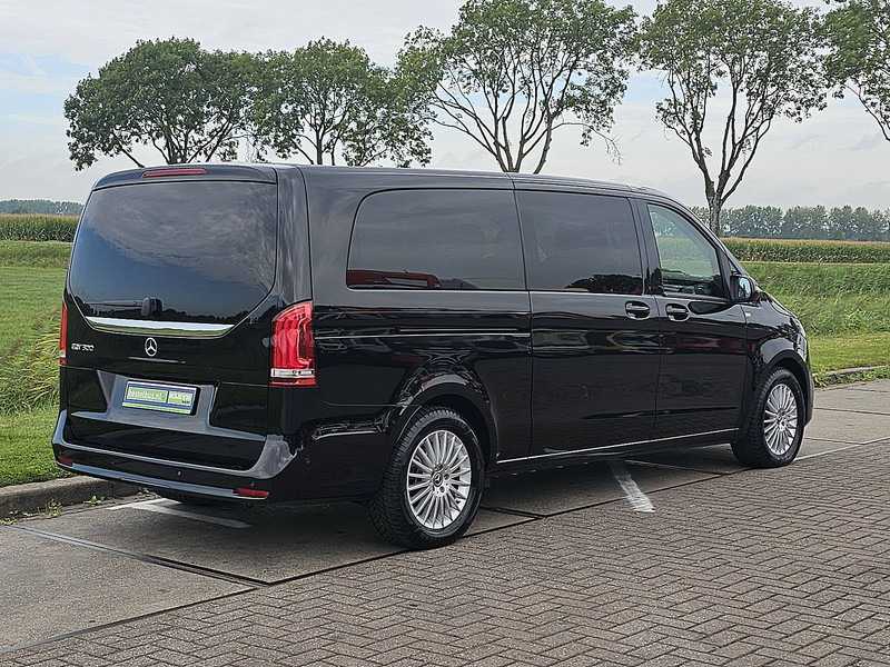 Mercedes-Benz EQV 300 L3 XL 8-Pers Mbux - Minibussi, Sähköbussi: kuva Mercedes-Benz EQV 300 L3 XL 8-Pers Mbux - Minibussi, Sähköbussi Mercedes-Benz EQV 300 L3 XL 8-Pers Mbux - Minibussi, Sähköbussi: kuva Mercedes-Benz EQV 300 L3 XL 8-Pers Mbux - Minibussi, Sähköbussi