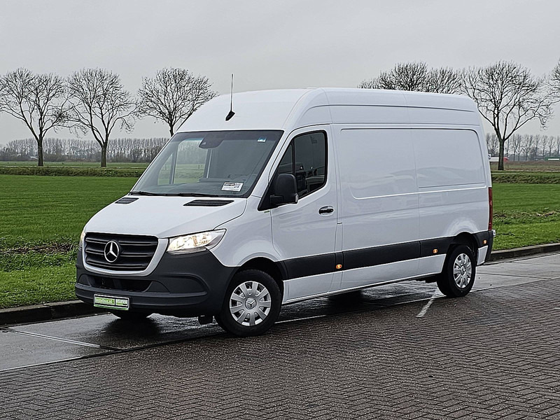 Mercedes-Benz Sprinter 215 ac automaat EURO6 - Pakettiauto: kuva Mercedes-Benz Sprinter 215 ac automaat EURO6 - Pakettiauto Mercedes-Benz Sprinter 215 ac automaat EURO6 - Pakettiauto: kuva Mercedes-Benz Sprinter 215 ac automaat EURO6 - Pakettiauto