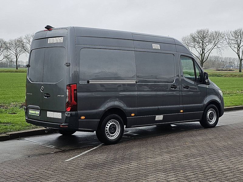 Mercedes-Benz Sprinter 316 L2H2 LED Mbux 10 - Pieni pakettiauto: kuva Mercedes-Benz Sprinter 316 L2H2 LED Mbux 10 - Pieni pakettiauto Mercedes-Benz Sprinter 316 L2H2 LED Mbux 10 - Pieni pakettiauto: kuva Mercedes-Benz Sprinter 316 L2H2 LED Mbux 10 - Pieni pakettiauto