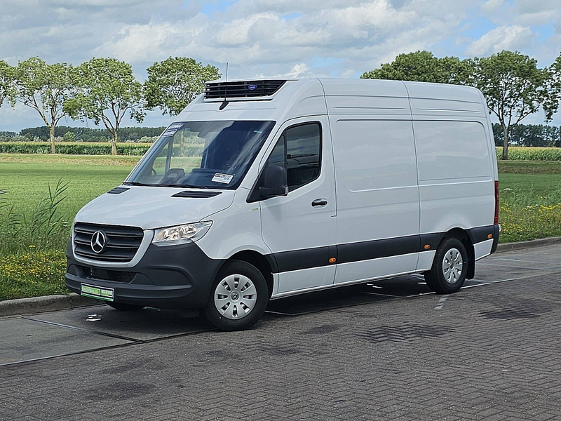 Mercedes-Benz Sprinter 317 L2H2 Koelwagen D/N! - Kylmäauto: kuva Mercedes-Benz Sprinter 317 L2H2 Koelwagen D/N! - Kylmäauto Mercedes-Benz Sprinter 317 L2H2 Koelwagen D/N! - Kylmäauto: kuva Mercedes-Benz Sprinter 317 L2H2 Koelwagen D/N! - Kylmäauto