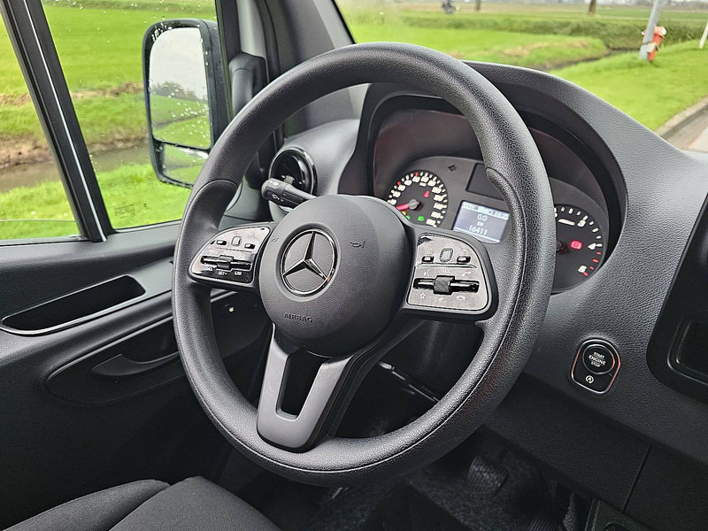 Pakettiauto Mercedes-Benz Sprinter 317 L2H2 Mbux Navi RWD!: kuva Pakettiauto Mercedes-Benz Sprinter 317 L2H2 Mbux Navi RWD!