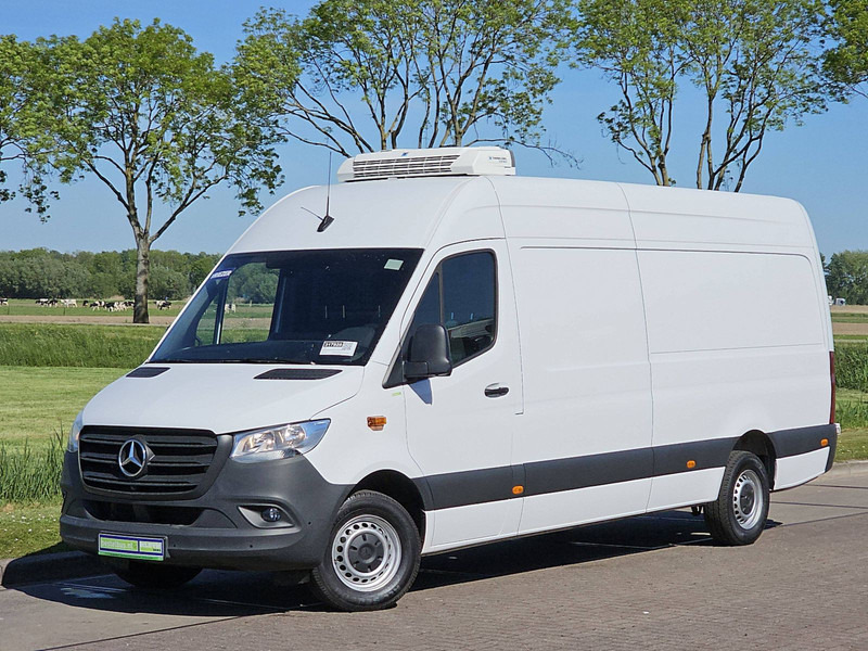 Mercedes-Benz Sprinter 317 L3H2 Maxi Vries/Koel - Kylmäauto: kuva Mercedes-Benz Sprinter 317 L3H2 Maxi Vries/Koel - Kylmäauto Mercedes-Benz Sprinter 317 L3H2 Maxi Vries/Koel - Kylmäauto: kuva Mercedes-Benz Sprinter 317 L3H2 Maxi Vries/Koel - Kylmäauto