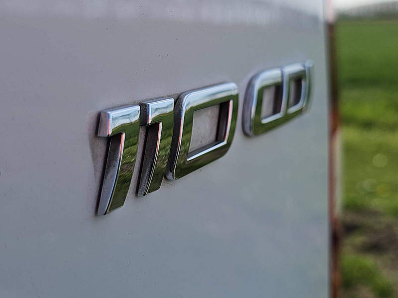 Pieni pakettiauto Mercedes-Benz Vito 110 XXL ac EURO6: kuva Pieni pakettiauto Mercedes-Benz Vito 110 XXL ac EURO6