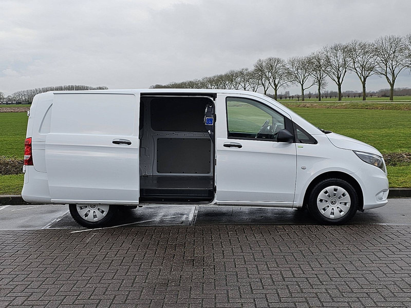 Pieni pakettiauto Mercedes-Benz Vito 114 L2H1 Automaat Navi !: kuva Pieni pakettiauto Mercedes-Benz Vito 114 L2H1 Automaat Navi !
