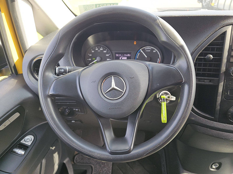 Pieni pakettiauto, Sähköpakettiauto Mercedes-Benz eVito  L2 ac automaat EURO6: kuva Pieni pakettiauto, Sähköpakettiauto Mercedes-Benz eVito  L2 ac automaat EURO6