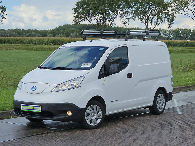 Nissan E-NV200 40kWh Imperiaal Navi - Jakeluauto, Sähköpakettiauto: kuva Nissan E-NV200 40kWh Imperiaal Navi - Jakeluauto, Sähköpakettiauto Nissan E-NV200 40kWh Imperiaal Navi - Jakeluauto, Sähköpakettiauto: kuva Nissan E-NV200 40kWh Imperiaal Navi - Jakeluauto, Sähköpakettiauto