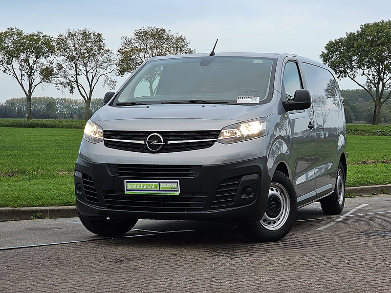 Opel Vivaro 1.5 L2H1 3-Zits Euro6 AC - Pieni pakettiauto: kuva Opel Vivaro 1.5 L2H1 3-Zits Euro6 AC - Pieni pakettiauto Opel Vivaro 1.5 L2H1 3-Zits Euro6 AC - Pieni pakettiauto: kuva Opel Vivaro 1.5 L2H1 3-Zits Euro6 AC - Pieni pakettiauto