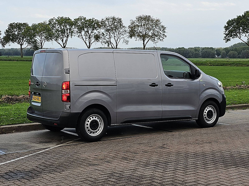 Opel Vivaro 1.5 L2H1 3-Zits Euro6 AC - Pieni pakettiauto: kuva Opel Vivaro 1.5 L2H1 3-Zits Euro6 AC - Pieni pakettiauto Opel Vivaro 1.5 L2H1 3-Zits Euro6 AC - Pieni pakettiauto: kuva Opel Vivaro 1.5 L2H1 3-Zits Euro6 AC - Pieni pakettiauto