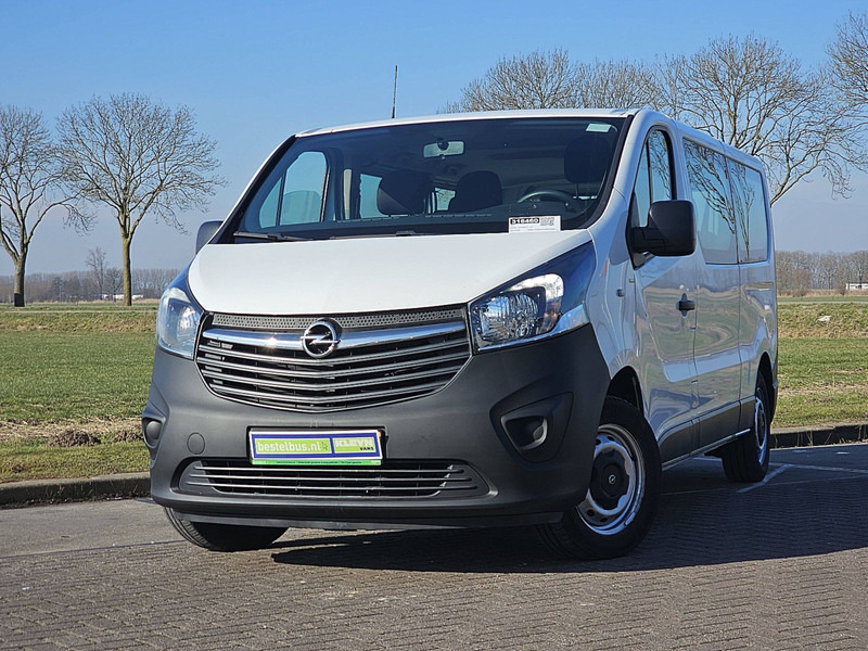 Opel Vivaro 1.6 KOMBI 8+ 1 Euro6 AC! - Minibussi, Pikkubussi: kuva Opel Vivaro 1.6 KOMBI 8+ 1 Euro6 AC! - Minibussi, Pikkubussi Opel Vivaro 1.6 KOMBI 8+ 1 Euro6 AC! - Minibussi, Pikkubussi: kuva Opel Vivaro 1.6 KOMBI 8+ 1 Euro6 AC! - Minibussi, Pikkubussi