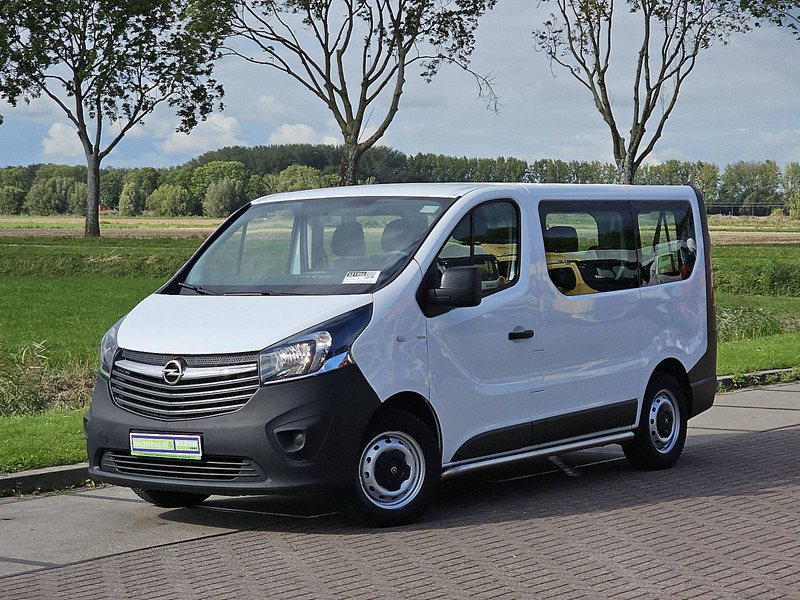 Opel Vivaro 1.6 L1 Combi 9p Airco - Minibussi, Pikkubussi: kuva Opel Vivaro 1.6 L1 Combi 9p Airco - Minibussi, Pikkubussi Opel Vivaro 1.6 L1 Combi 9p Airco - Minibussi, Pikkubussi: kuva Opel Vivaro 1.6 L1 Combi 9p Airco - Minibussi, Pikkubussi
