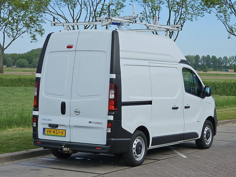 Opel Vivaro 1.6 ac 120 pk - Pieni pakettiauto: kuva Opel Vivaro 1.6 ac 120 pk - Pieni pakettiauto Opel Vivaro 1.6 ac 120 pk - Pieni pakettiauto: kuva Opel Vivaro 1.6 ac 120 pk - Pieni pakettiauto