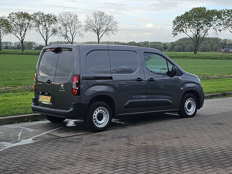 Peugeot Partner  1.5 BHDI 102 - Jakeluauto: kuva Peugeot Partner  1.5 BHDI 102 - Jakeluauto Peugeot Partner  1.5 BHDI 102 - Jakeluauto: kuva Peugeot Partner  1.5 BHDI 102 - Jakeluauto
