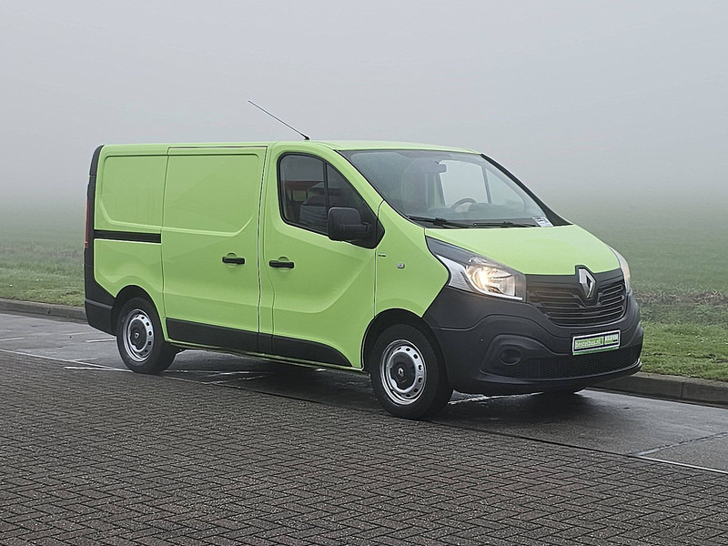 Renault Trafic 1.6 DCI 120 COMFORT L1H1 - Pieni pakettiauto: kuva Renault Trafic 1.6 DCI 120 COMFORT L1H1 - Pieni pakettiauto Renault Trafic 1.6 DCI 120 COMFORT L1H1 - Pieni pakettiauto: kuva Renault Trafic 1.6 DCI 120 COMFORT L1H1 - Pieni pakettiauto