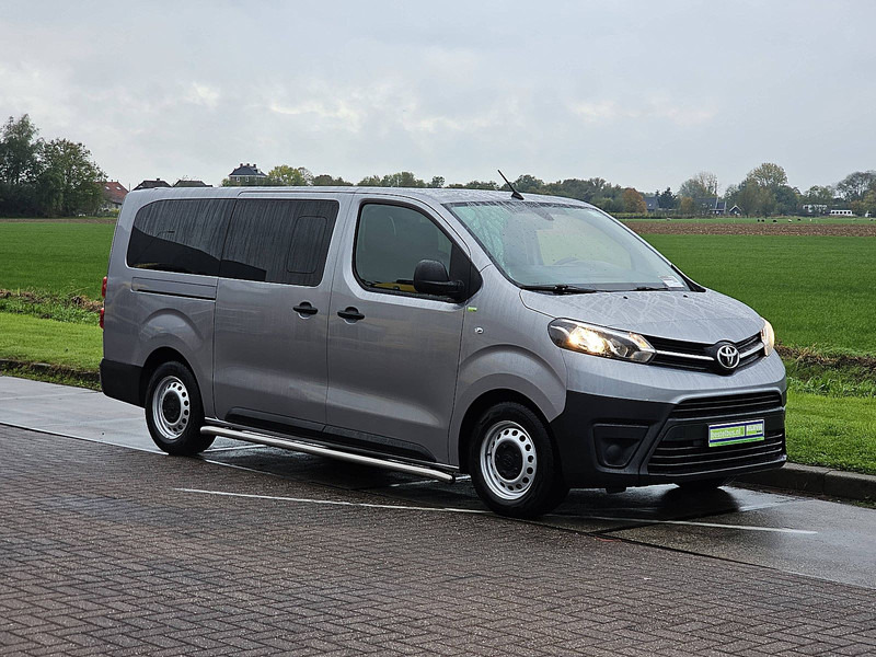 Toyota pro-ace 1.6 ac 9 pers EURO6 - Minibussi, Pikkubussi: kuva Toyota pro-ace 1.6 ac 9 pers EURO6 - Minibussi, Pikkubussi Toyota pro-ace 1.6 ac 9 pers EURO6 - Minibussi, Pikkubussi: kuva Toyota pro-ace 1.6 ac 9 pers EURO6 - Minibussi, Pikkubussi