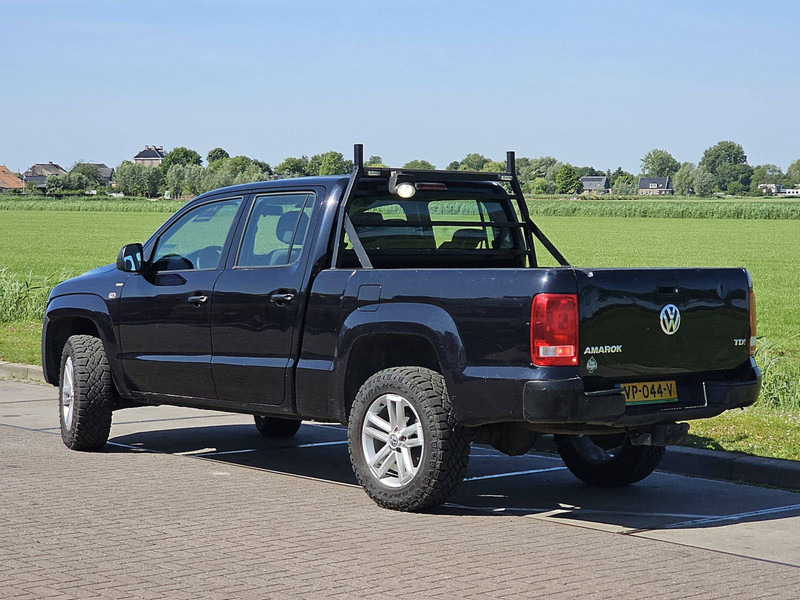 Avolava-auto Volkswagen Amarok 2.0 TDI Dubbel Cabine 4x4 AC: kuva Avolava-auto Volkswagen Amarok 2.0 TDI Dubbel Cabine 4x4 AC