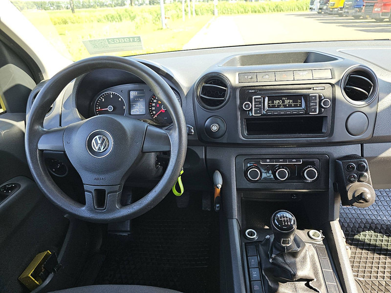 Avolava-auto Volkswagen Amarok 2.0 TDI Dubbel Cabine 4x4 AC: kuva Avolava-auto Volkswagen Amarok 2.0 TDI Dubbel Cabine 4x4 AC