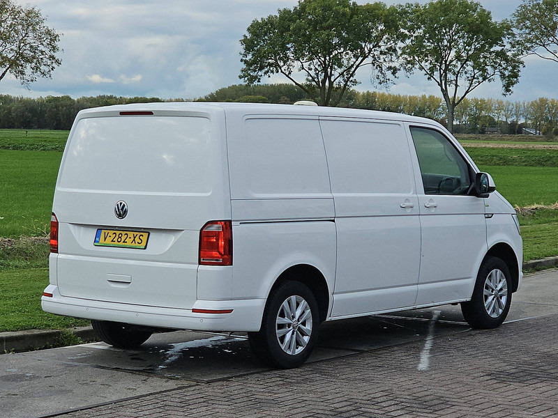 Volkswagen Transporter 2.0 TDI L1H1 Airco Euro6 NAP - Pieni pakettiauto: kuva Volkswagen Transporter 2.0 TDI L1H1 Airco Euro6 NAP - Pieni pakettiauto Volkswagen Transporter 2.0 TDI L1H1 Airco Euro6 NAP - Pieni pakettiauto: kuva Volkswagen Transporter 2.0 TDI L1H1 Airco Euro6 NAP - Pieni pakettiauto