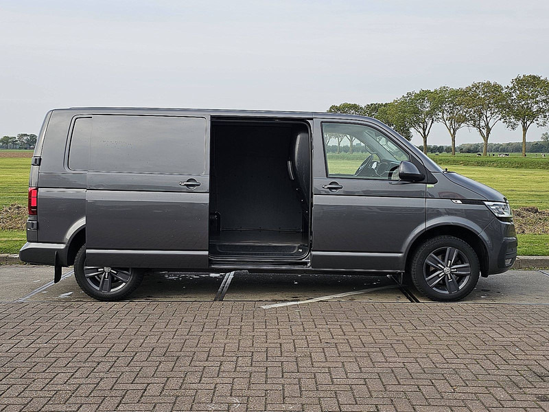 Pieni pakettiauto Volkswagen Transporter 2.0 TDI L2H1 Digital-Cockpit: kuva Pieni pakettiauto Volkswagen Transporter 2.0 TDI L2H1 Digital-Cockpit