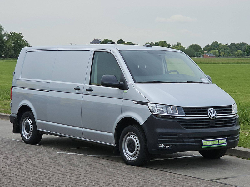 Volkswagen Transporter 2.0 TDI T6.1 Inrichting L2H1 - Pieni pakettiauto: kuva Volkswagen Transporter 2.0 TDI T6.1 Inrichting L2H1 - Pieni pakettiauto Volkswagen Transporter 2.0 TDI T6.1 Inrichting L2H1 - Pieni pakettiauto: kuva Volkswagen Transporter 2.0 TDI T6.1 Inrichting L2H1 - Pieni pakettiauto