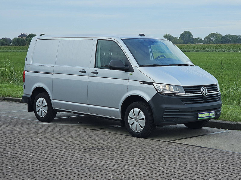 Volkswagen Transporter 2.0 TDI ac EURO6 - Pieni pakettiauto: kuva Volkswagen Transporter 2.0 TDI ac EURO6 - Pieni pakettiauto Volkswagen Transporter 2.0 TDI ac EURO6 - Pieni pakettiauto: kuva Volkswagen Transporter 2.0 TDI ac EURO6 - Pieni pakettiauto
