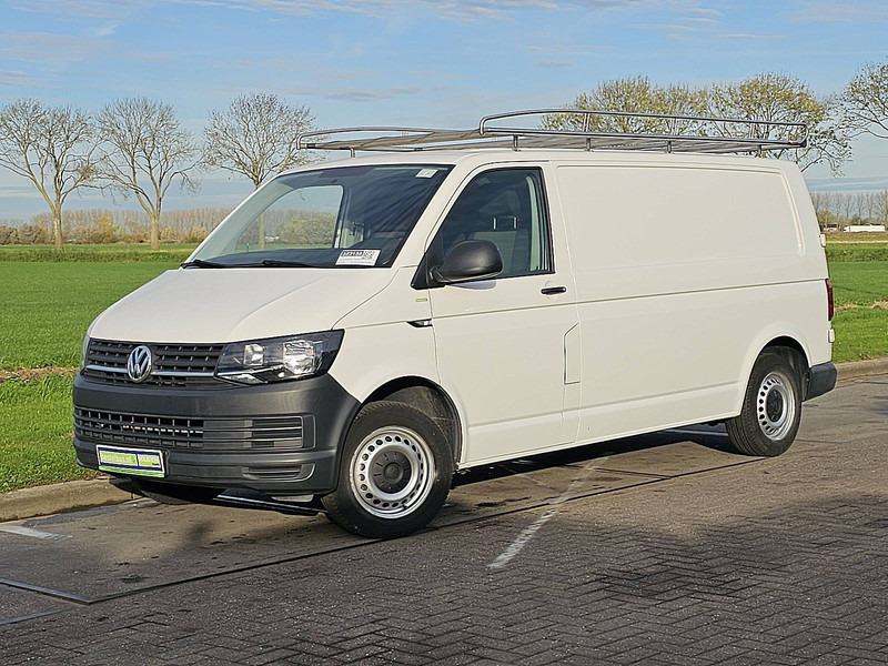 Volkswagen Transporter 2.0 TDI ac lang EURO6 - Pieni pakettiauto: kuva Volkswagen Transporter 2.0 TDI ac lang EURO6 - Pieni pakettiauto Volkswagen Transporter 2.0 TDI ac lang EURO6 - Pieni pakettiauto: kuva Volkswagen Transporter 2.0 TDI ac lang EURO6 - Pieni pakettiauto