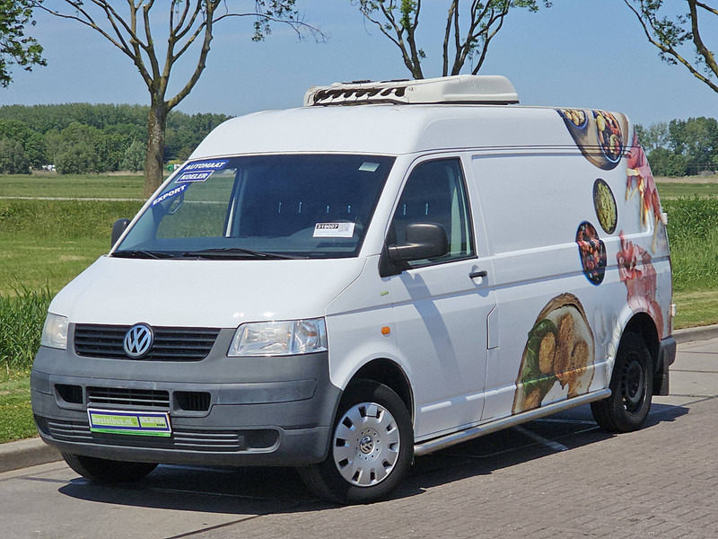 Volkswagen Transporter 2.5 TDI L2 Automaat FRIGO - Kylmäauto: kuva Volkswagen Transporter 2.5 TDI L2 Automaat FRIGO - Kylmäauto Volkswagen Transporter 2.5 TDI L2 Automaat FRIGO - Kylmäauto: kuva Volkswagen Transporter 2.5 TDI L2 Automaat FRIGO - Kylmäauto