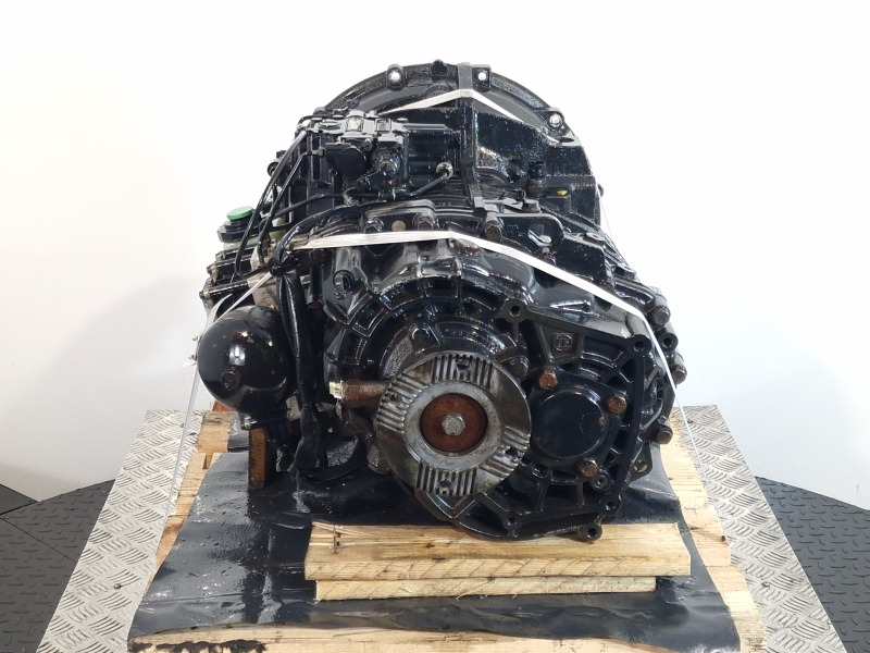 ZF 6AS1000TO Volvo Spec Gearbox - Vaihdelaatikko: kuva ZF 6AS1000TO Volvo Spec Gearbox - Vaihdelaatikko ZF 6AS1000TO Volvo Spec Gearbox - Vaihdelaatikko: kuva ZF 6AS1000TO Volvo Spec Gearbox - Vaihdelaatikko