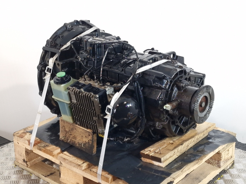 ZF 6AS1000TO Volvo Spec Gearbox - Vaihdelaatikko: kuva ZF 6AS1000TO Volvo Spec Gearbox - Vaihdelaatikko ZF 6AS1000TO Volvo Spec Gearbox - Vaihdelaatikko: kuva ZF 6AS1000TO Volvo Spec Gearbox - Vaihdelaatikko