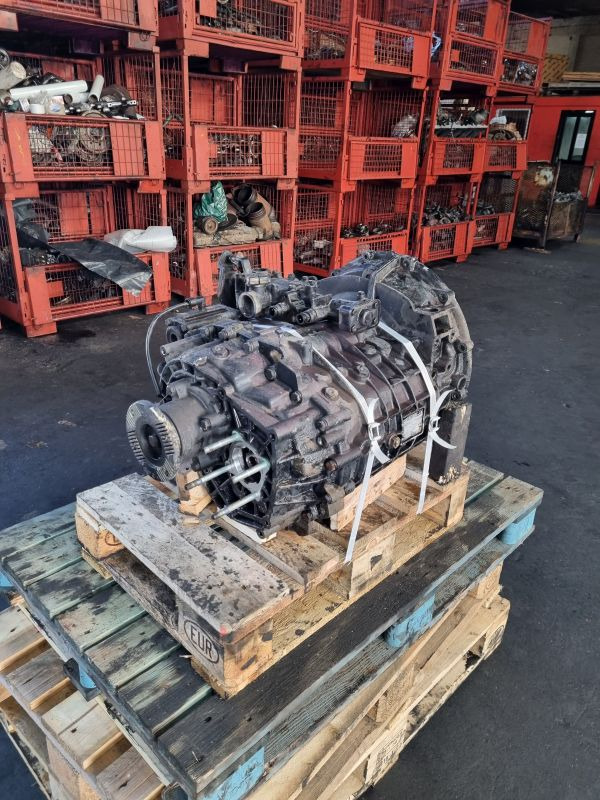 ZF 6S1000TO Gearbox - Vaihdelaatikko: kuva ZF 6S1000TO Gearbox - Vaihdelaatikko ZF 6S1000TO Gearbox - Vaihdelaatikko: kuva ZF 6S1000TO Gearbox - Vaihdelaatikko