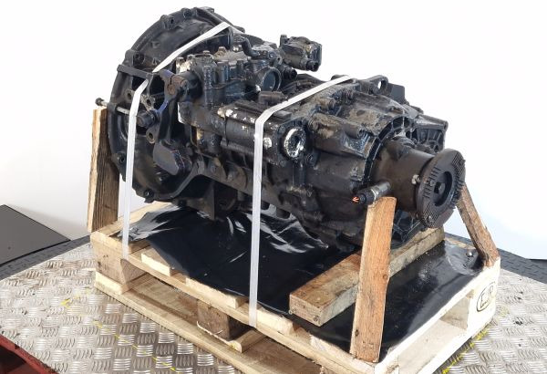 ZF 6S1000TO Gearbox - Vaihdelaatikko: kuva ZF 6S1000TO Gearbox - Vaihdelaatikko ZF 6S1000TO Gearbox - Vaihdelaatikko: kuva ZF 6S1000TO Gearbox - Vaihdelaatikko