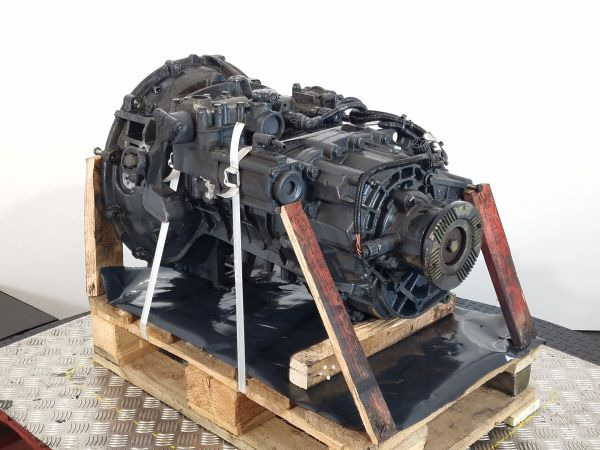 ZF 6S1000TO Volvo Spec Gearbox - Vaihdelaatikko: kuva ZF 6S1000TO Volvo Spec Gearbox - Vaihdelaatikko ZF 6S1000TO Volvo Spec Gearbox - Vaihdelaatikko: kuva ZF 6S1000TO Volvo Spec Gearbox - Vaihdelaatikko