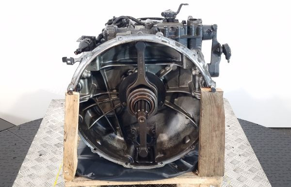 ZF 6S1000TO Volvo Spec Gearbox - Vaihdelaatikko: kuva ZF 6S1000TO Volvo Spec Gearbox - Vaihdelaatikko ZF 6S1000TO Volvo Spec Gearbox - Vaihdelaatikko: kuva ZF 6S1000TO Volvo Spec Gearbox - Vaihdelaatikko
