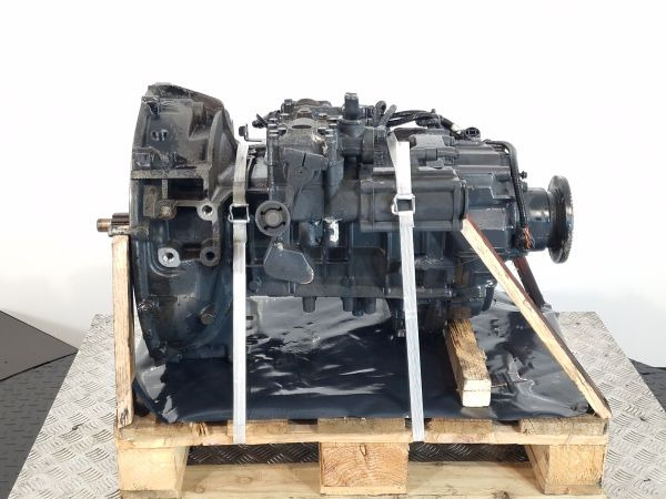 ZF 6S1000TO Volvo Spec Gearbox - Vaihdelaatikko: kuva ZF 6S1000TO Volvo Spec Gearbox - Vaihdelaatikko ZF 6S1000TO Volvo Spec Gearbox - Vaihdelaatikko: kuva ZF 6S1000TO Volvo Spec Gearbox - Vaihdelaatikko